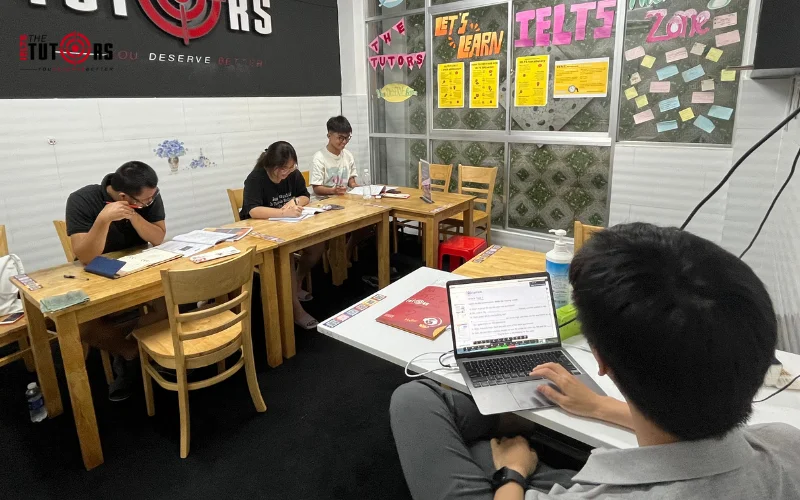 lớp học tại IELTS The Tutors 12