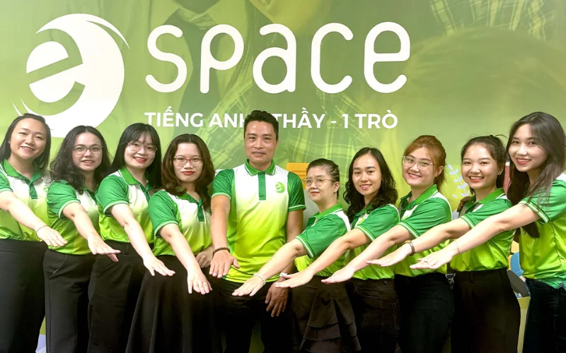 Khóa học giao tiếp tiếng Anh online cho người đi làm E-space 3