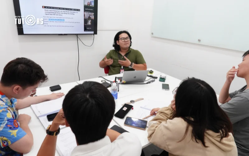 lớp học IELTS The Tutors 13-06-25