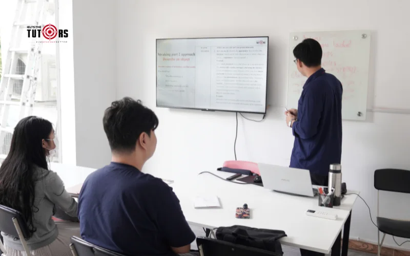 hình minh họa lớp học tại IELTS The Tutors 25092503