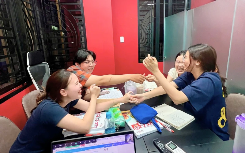 CS4 Hoat dong noi bat 05 200426